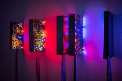 Daniel Canogar
<i>Fulgurations</i>, 2021
Custom software (color, silent), 12 LED screens, metal armatures, computer
63 x 110.2 x 5.9 in / 160 x 280 x 15 cm
Edition of 7, 1 AP