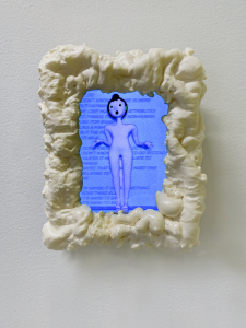 Sarah Rothberg
<i>Prompt Response</i>, 2023 Video (color, sound), Looking Glass holographic display
9 x 7 x 3 in / 22.9 x 17.8 x 7.6 cm 