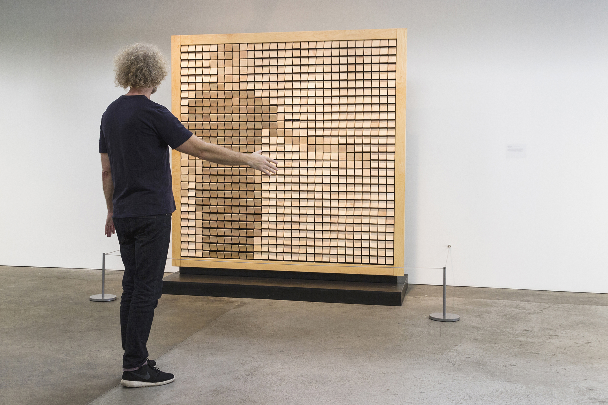 TRASH MIRROR - bitforms gallery