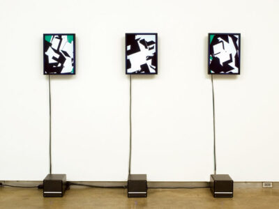 Install_paintings2_e-aspect-ratio-4-3